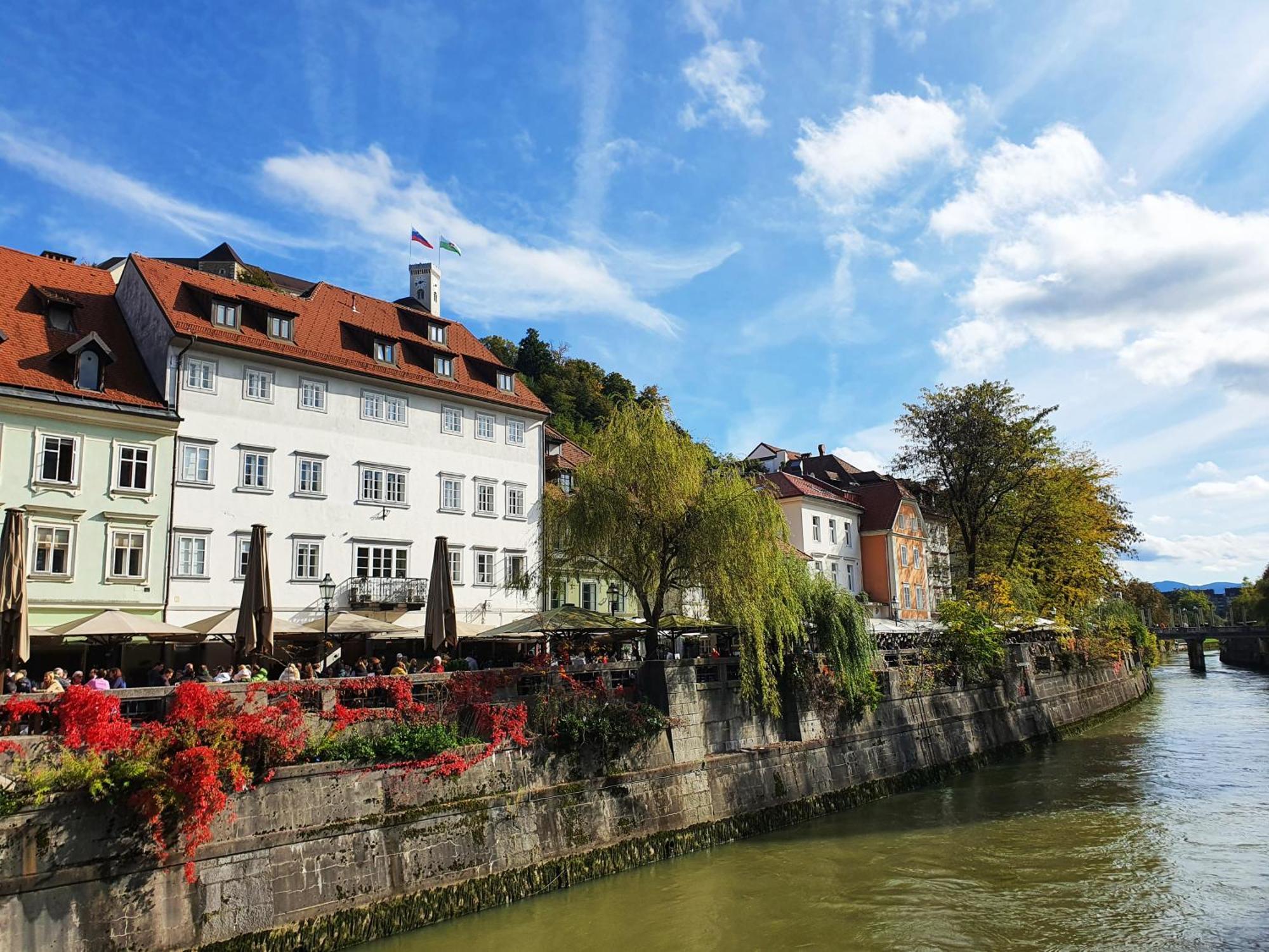 Riverside Elegance Ljubljana Extérieur photo